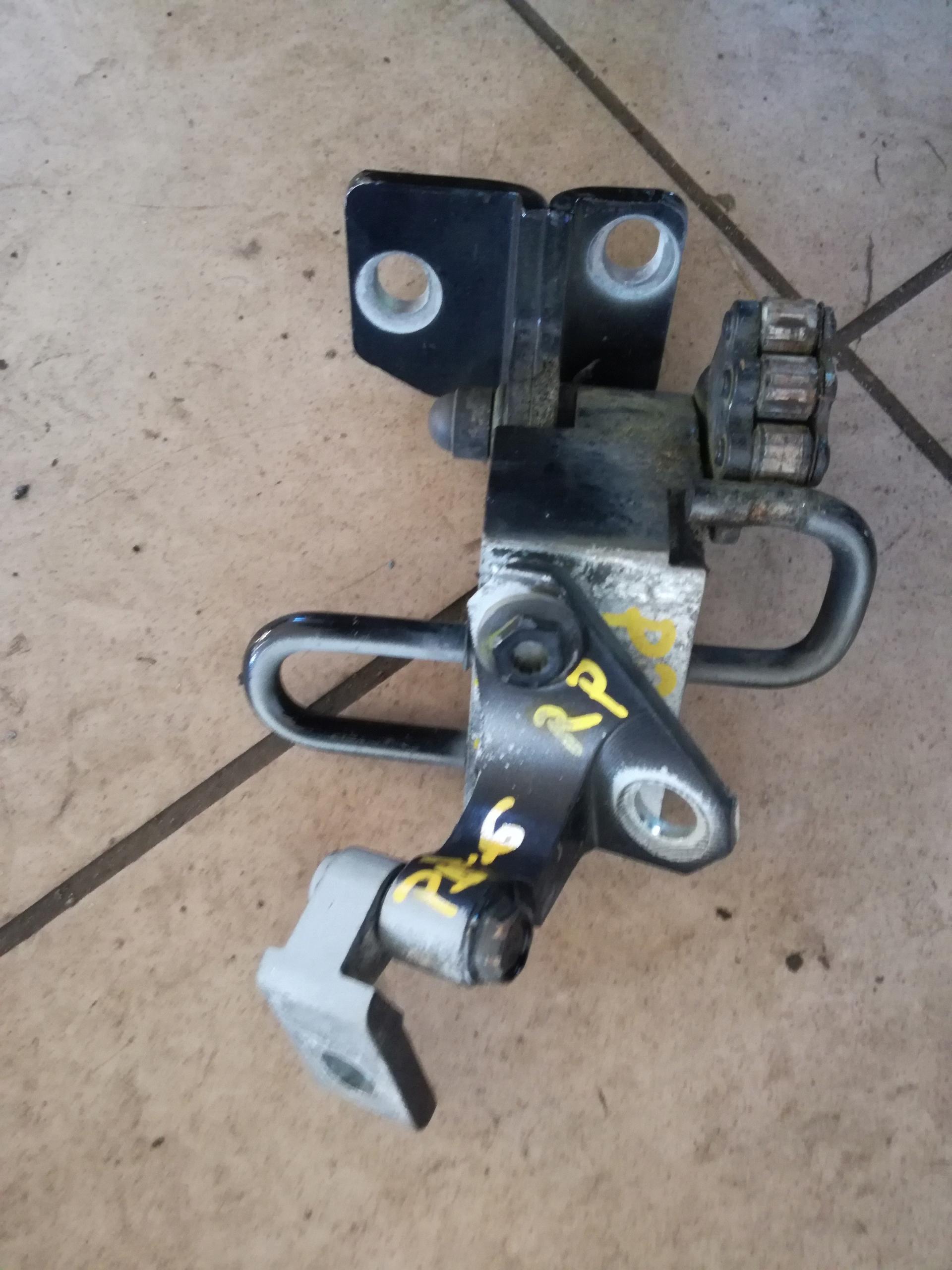 VW PASSAT B6 Дверні петлі права передня нижня і верхня