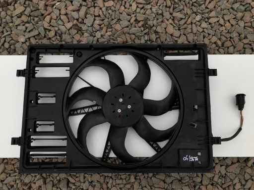 5Q0121203DE - VW PASSAT B8 3G вентилятор лифт 2018-5Q0121203DE