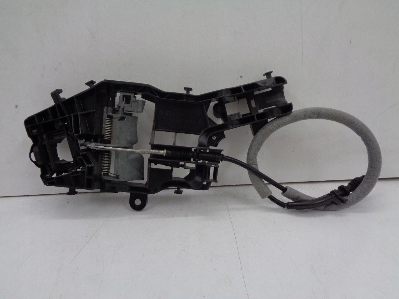 510837811D - VW PASSAT B8 3G0 крепление задней левой ручки