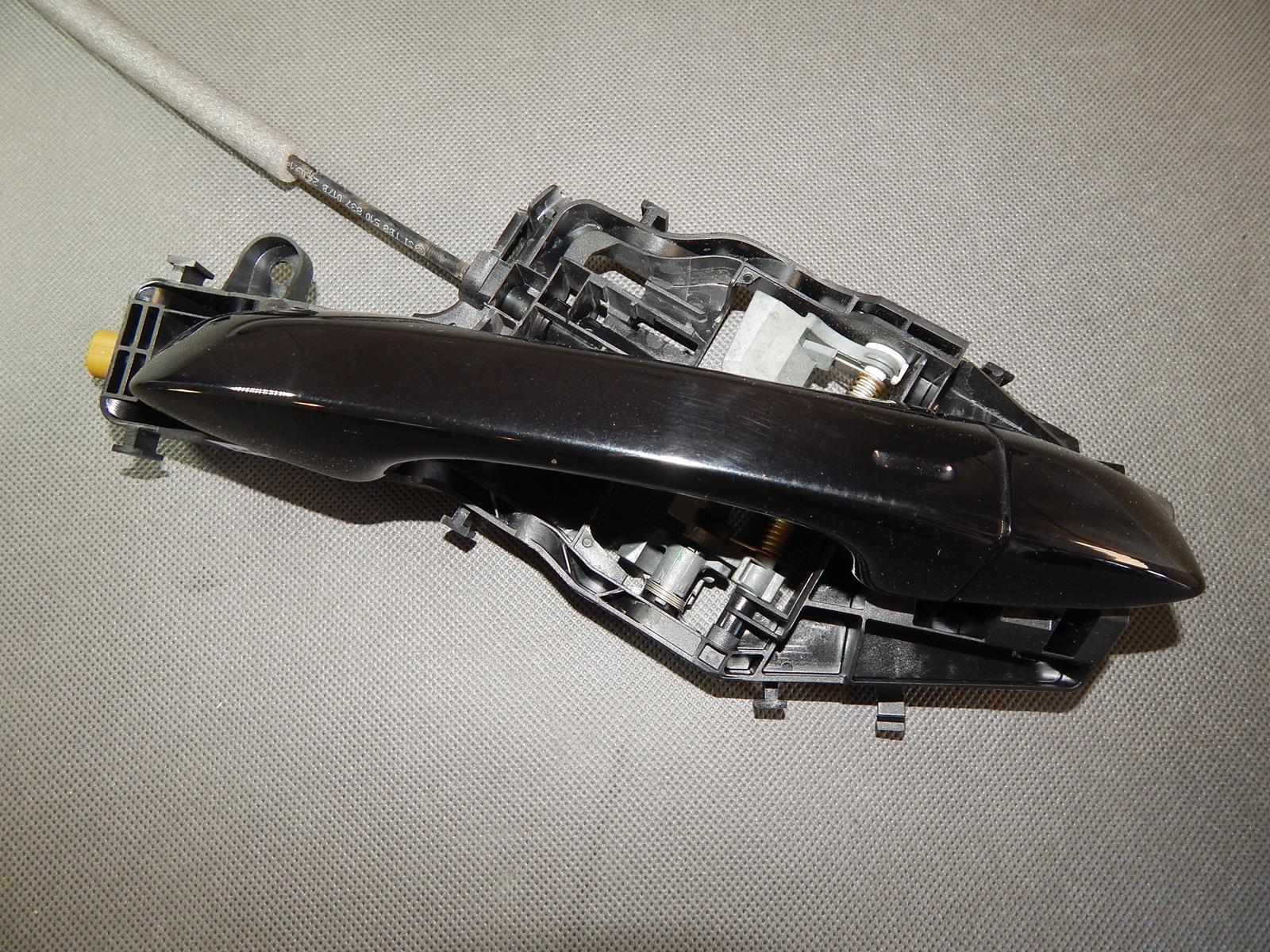 VW PASSAT B8 дверная ручка правая задняя LC9X