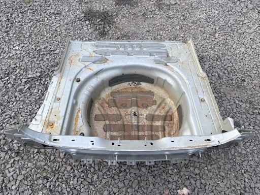 3G9813315 - VW PASSAT B8 Універсал задній ремінь ванна багажник колісна ніша