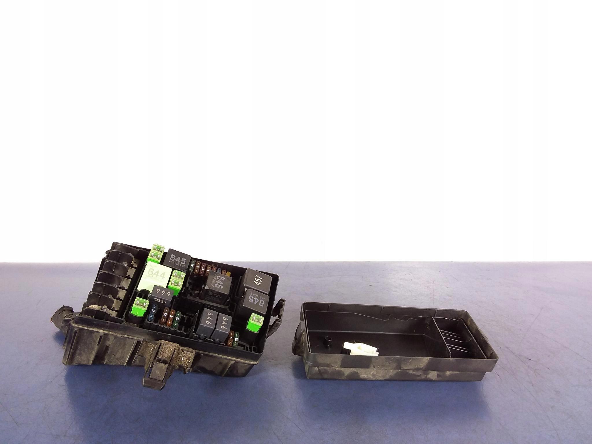 VW PASSAT B8 блок предохранителей 5Q0937125B