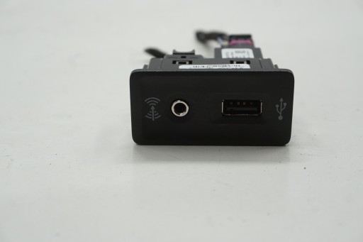 5G0035222H - VW PASSAT B8 вход USB порт AUX 5G0035222H