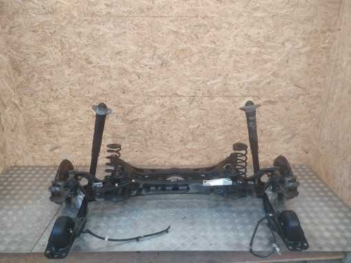 Vw 3q0505447a passat b8 задняя балка подвески опора задняя тележка