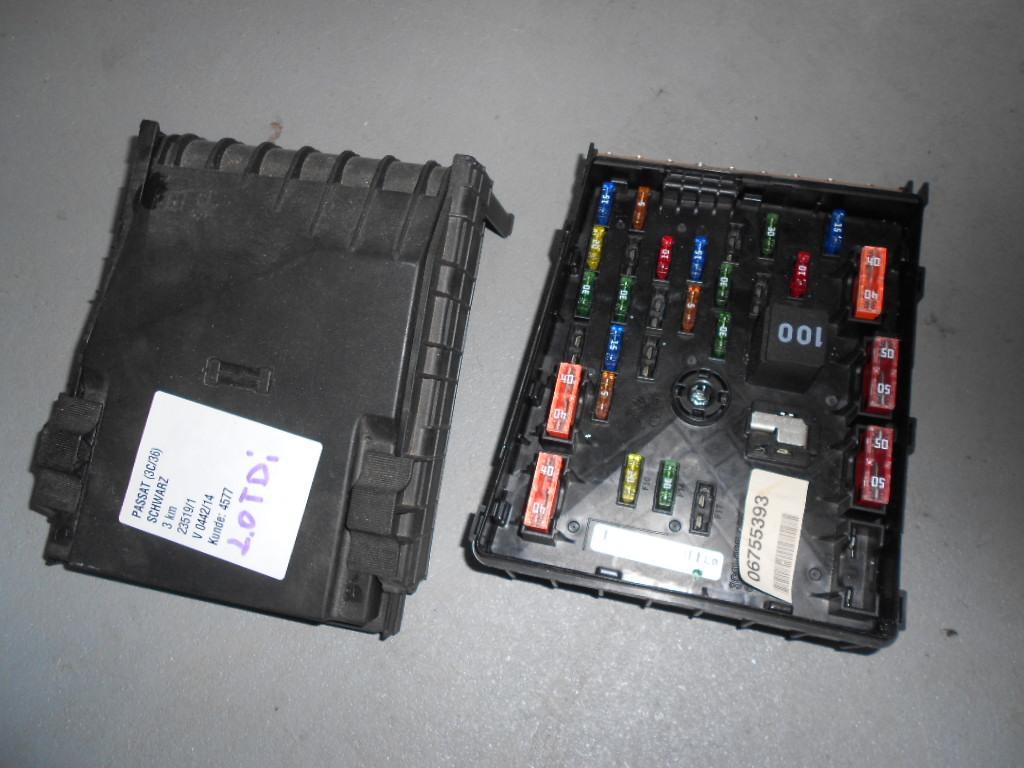 VW PASSAT GOLF TOURAN БЛОК ЗАПОБІЖНИКІВ