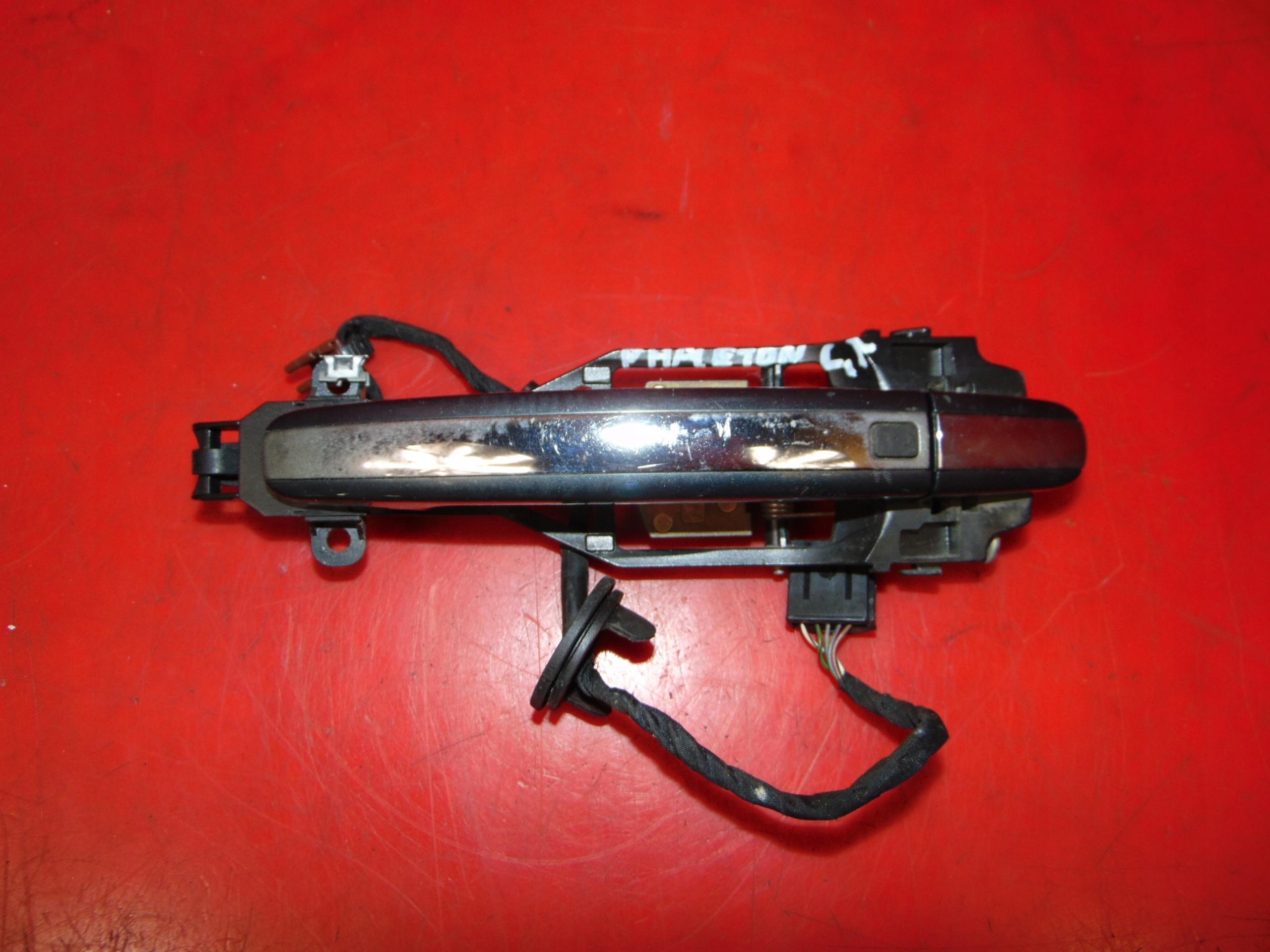 VW PHAETON РУЧКА ДВЕРИ ЛЕВАЯ ЗАДНЯЯ ХРОМИРОВАННАЯ KEYLESS GO