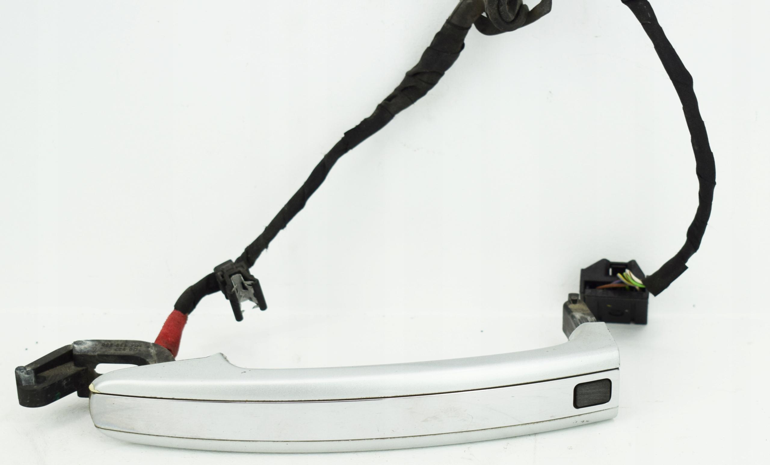 LA7W - VW ФАЭТОН ДВЕРНАЯ РУЧКА ЗАДНЯЯ ЛЕВАЯ KEYLESS ИДТИ