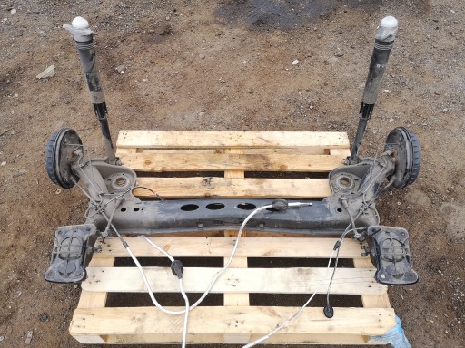 Vw polo 2g задня осі задня променя 2q0501053bs