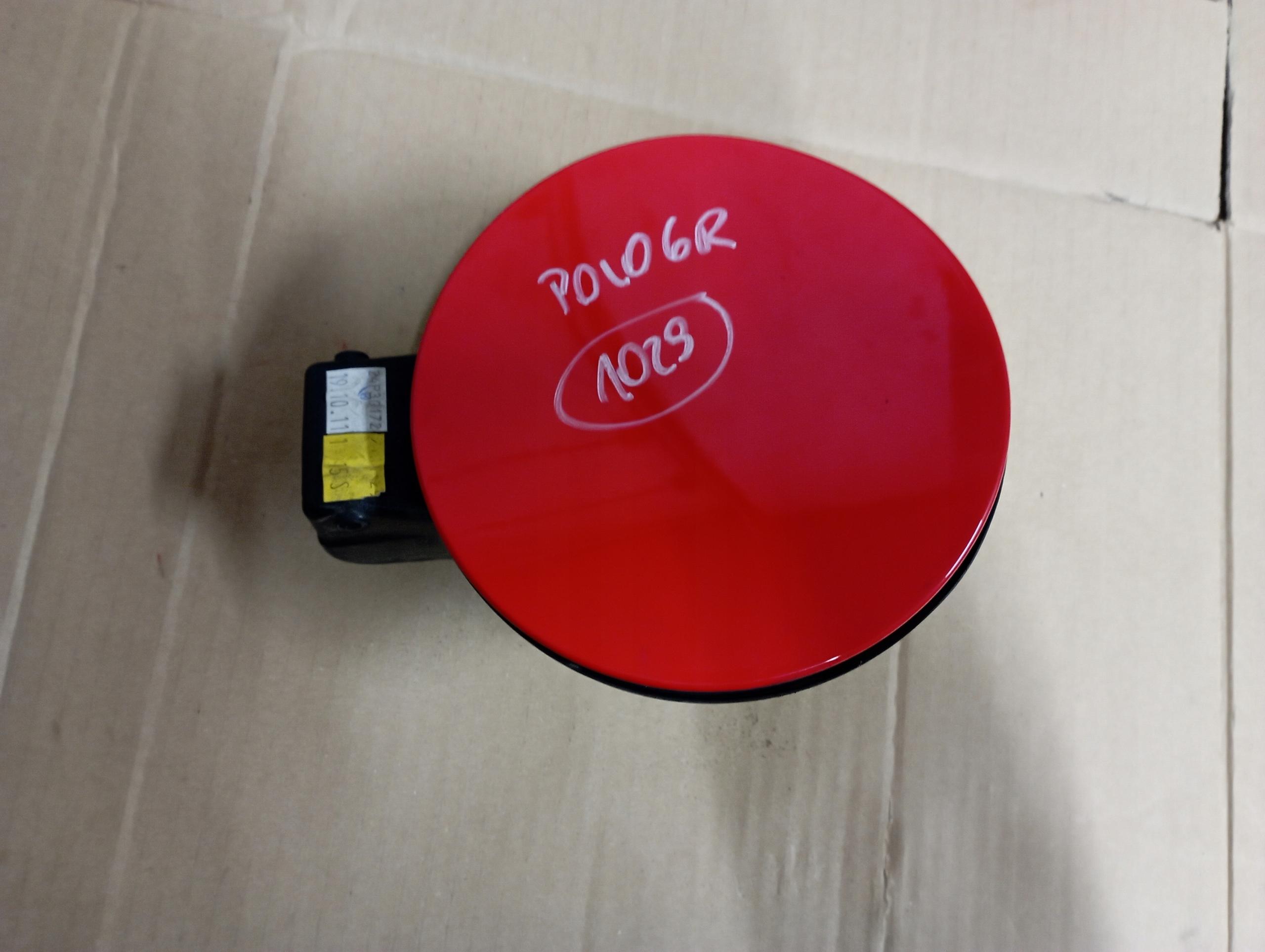 VW POLO 6R КРИШКА ПАЛИВНОГО БАКА В ЗБОРІ