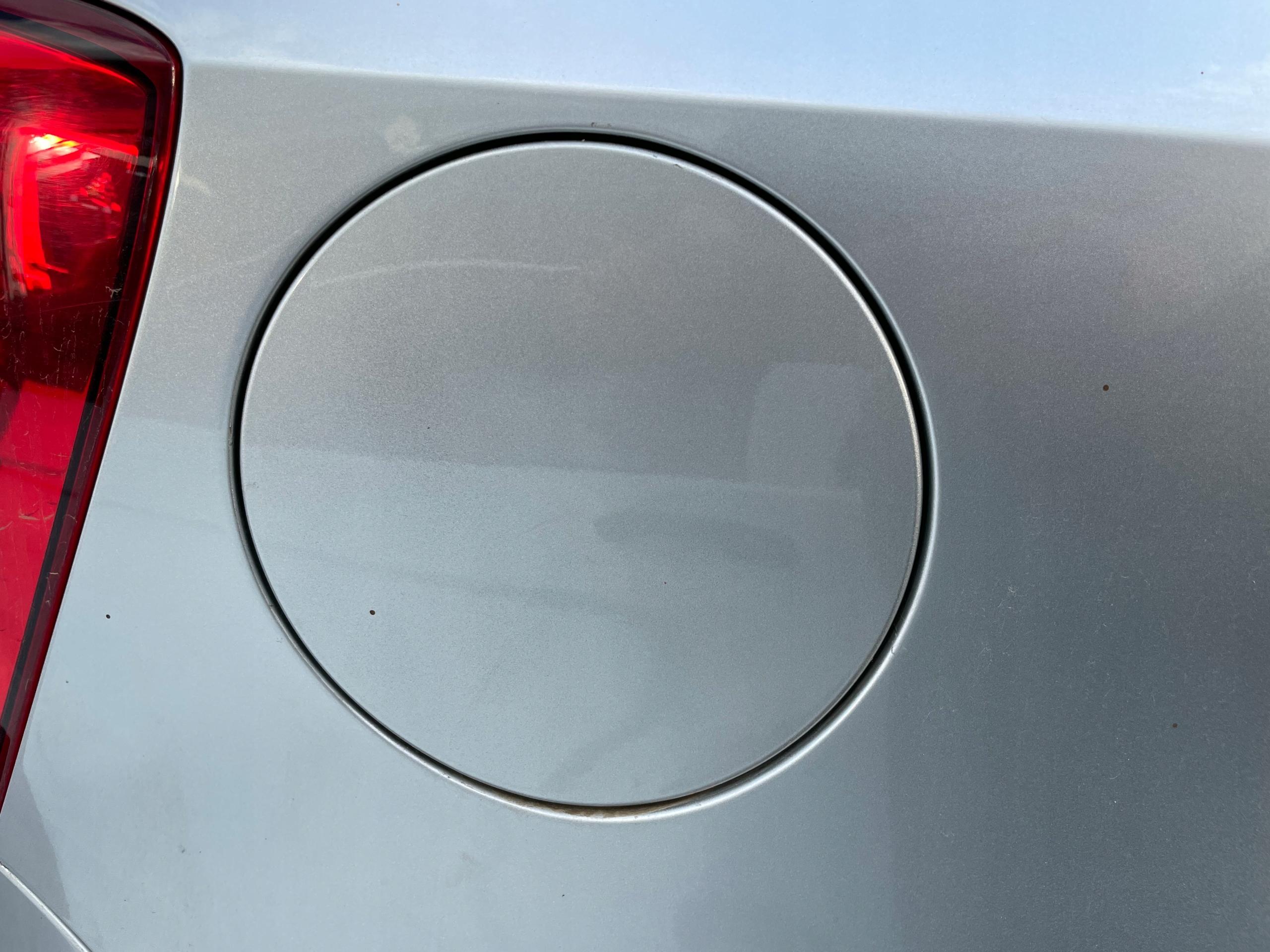 6R0809999F - VW POLO 6R КРЫШКА ТОПЛИВНОГО БАКА LA7W