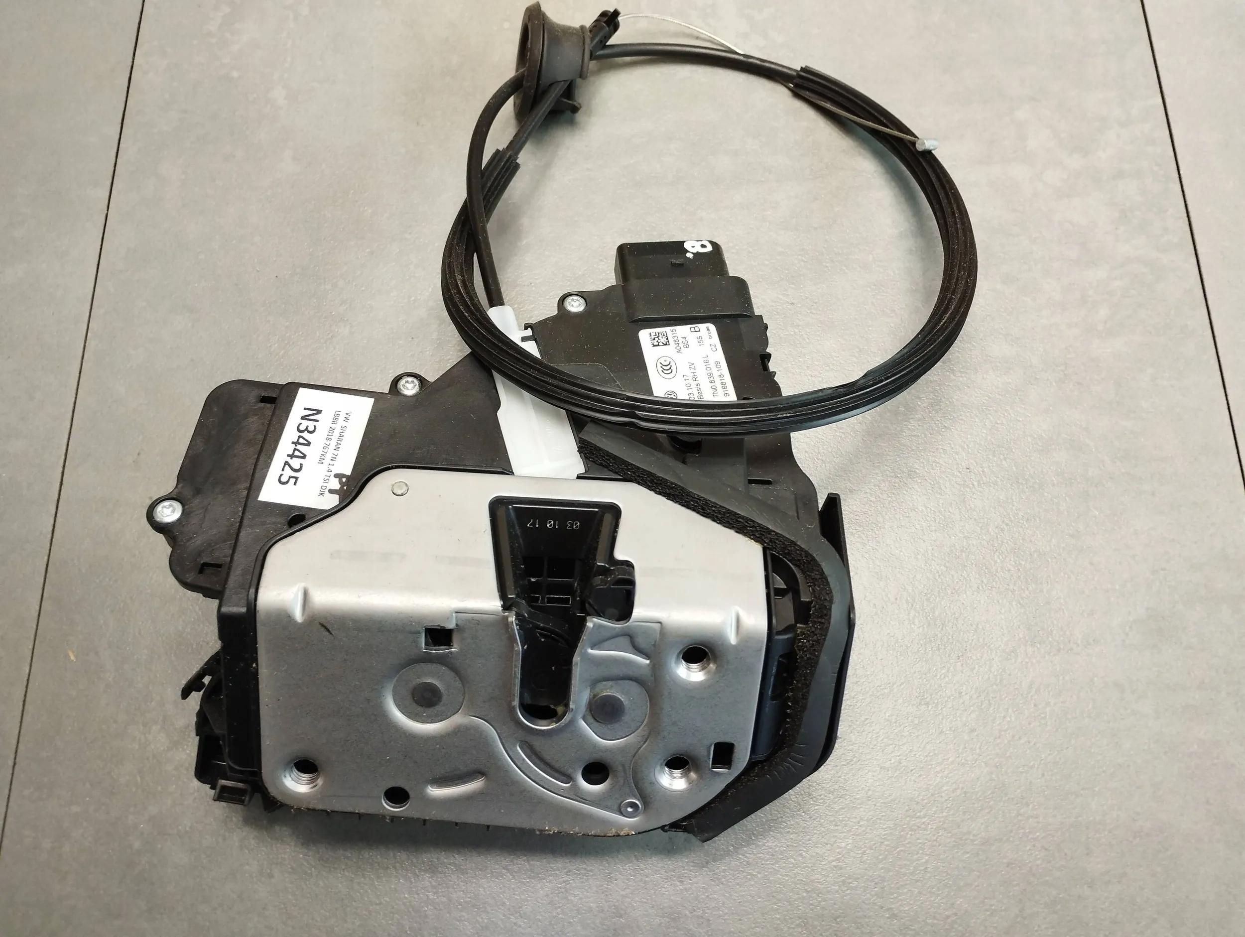 VW SHARAN 7N ЗАДНИЙ ПРАВЫЙ ЗАМОК 7N0839016L