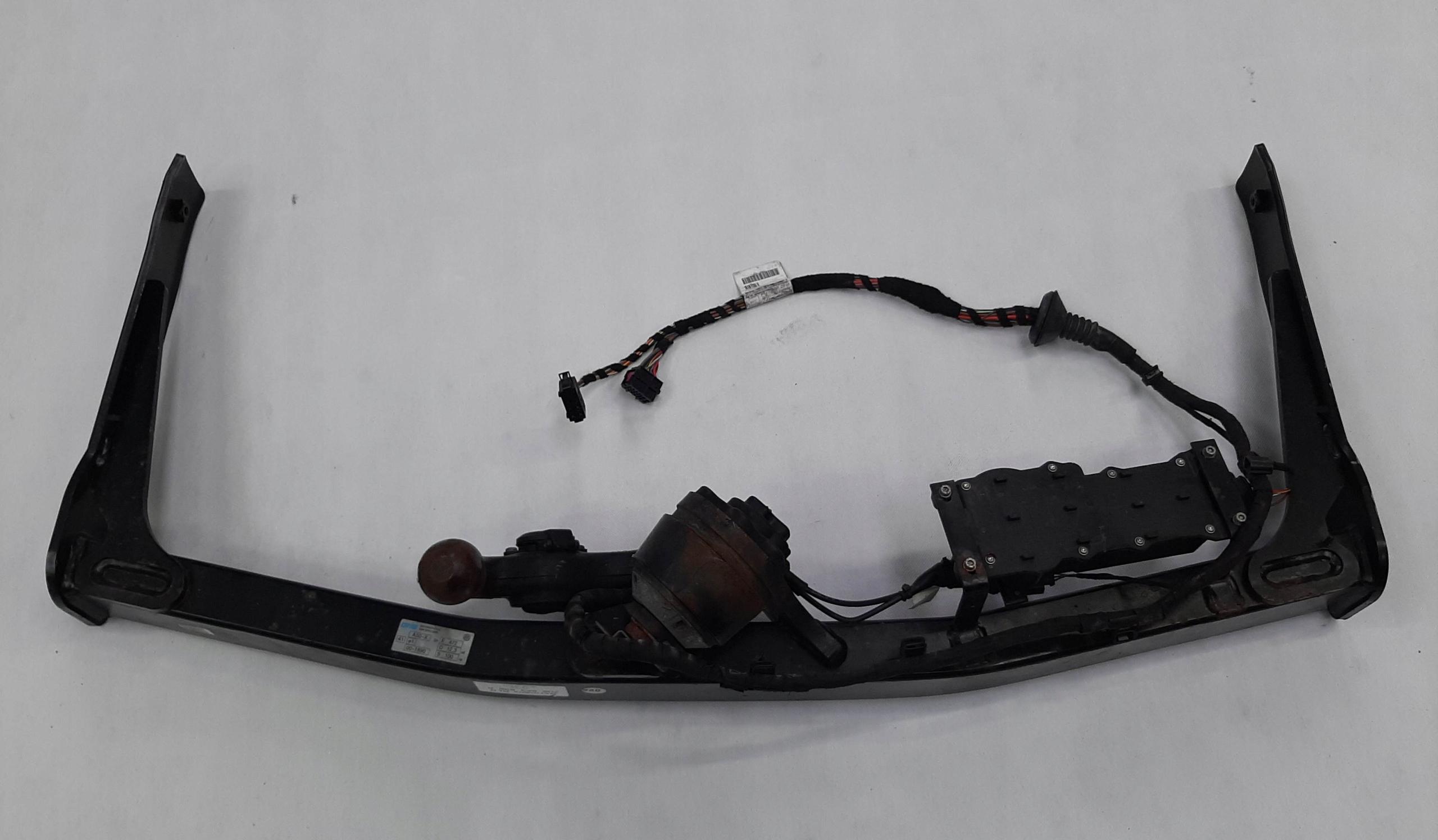 VW Sharan II буксировочный крюк 7n0803880a