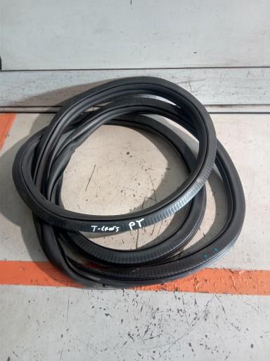 VW T-CROSS УПЛОТНЕНИЕ ДВЕРИ ПРАВЫЙ ЗАДНИЙ КУЗОВ АВТОМОБИЛЯ