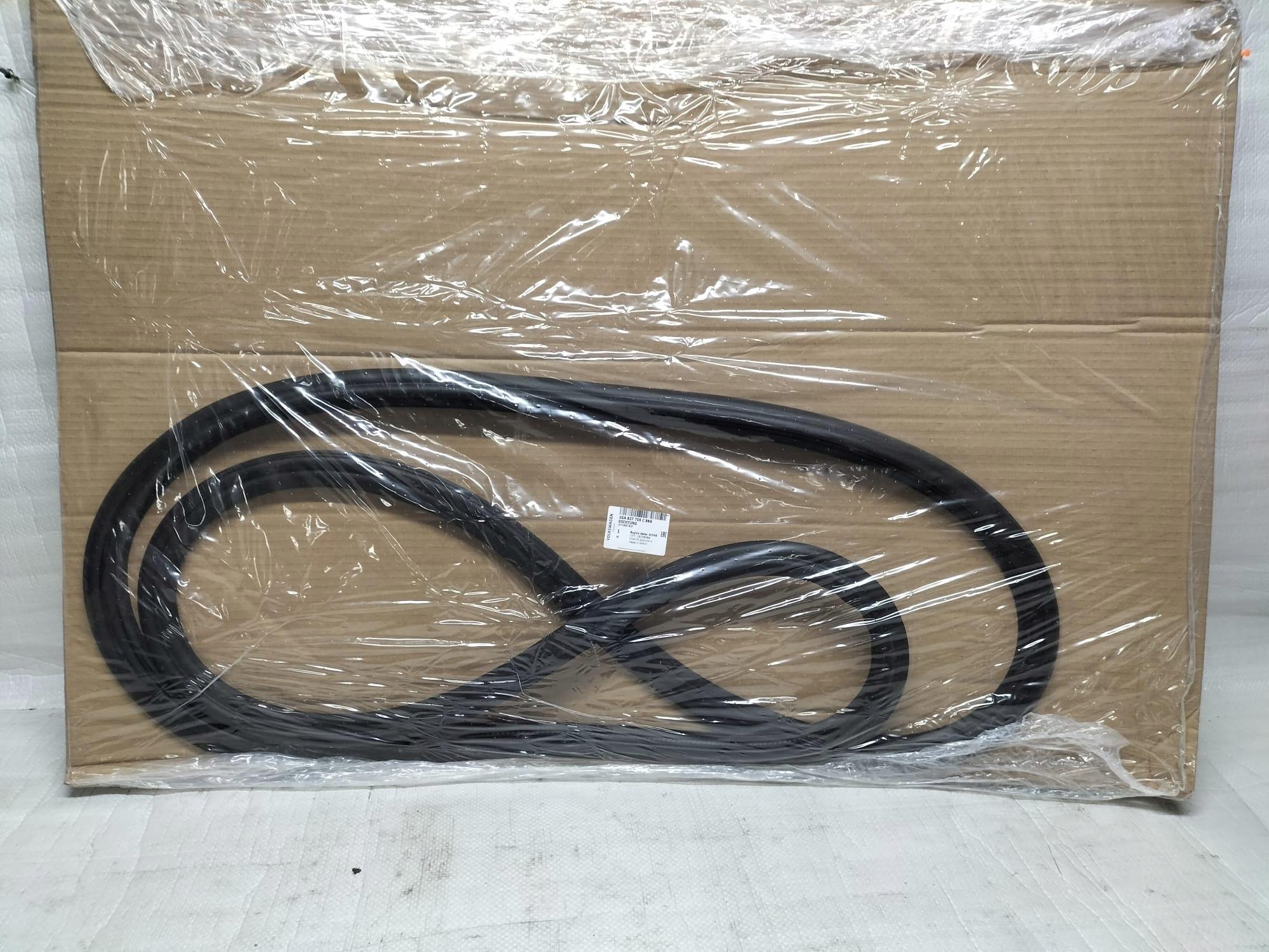 VW T-ROC ЗАДНЯЯ ПРАВАЯ ДВЕРНАЯ ПРОКЛАДКА 2GA867914