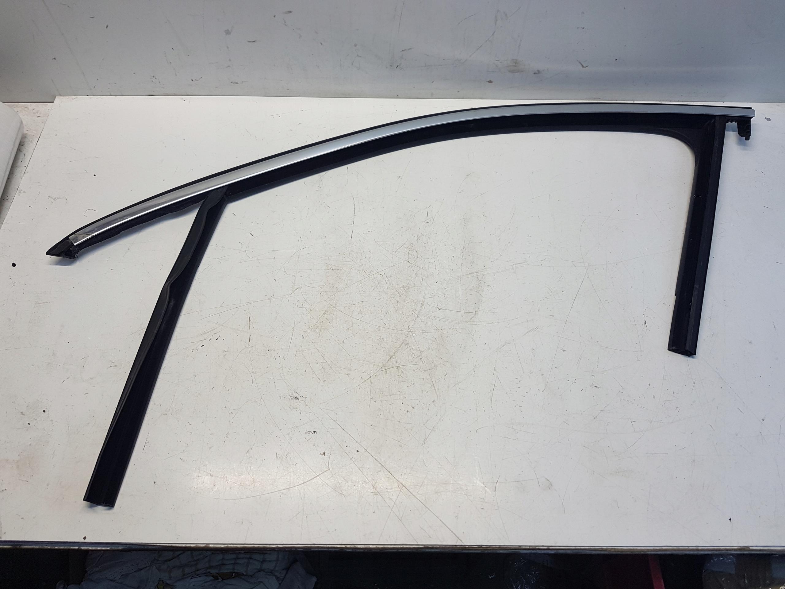 2ga837431 - VW T-ROC ущільнення двері скла рамка ліва передня