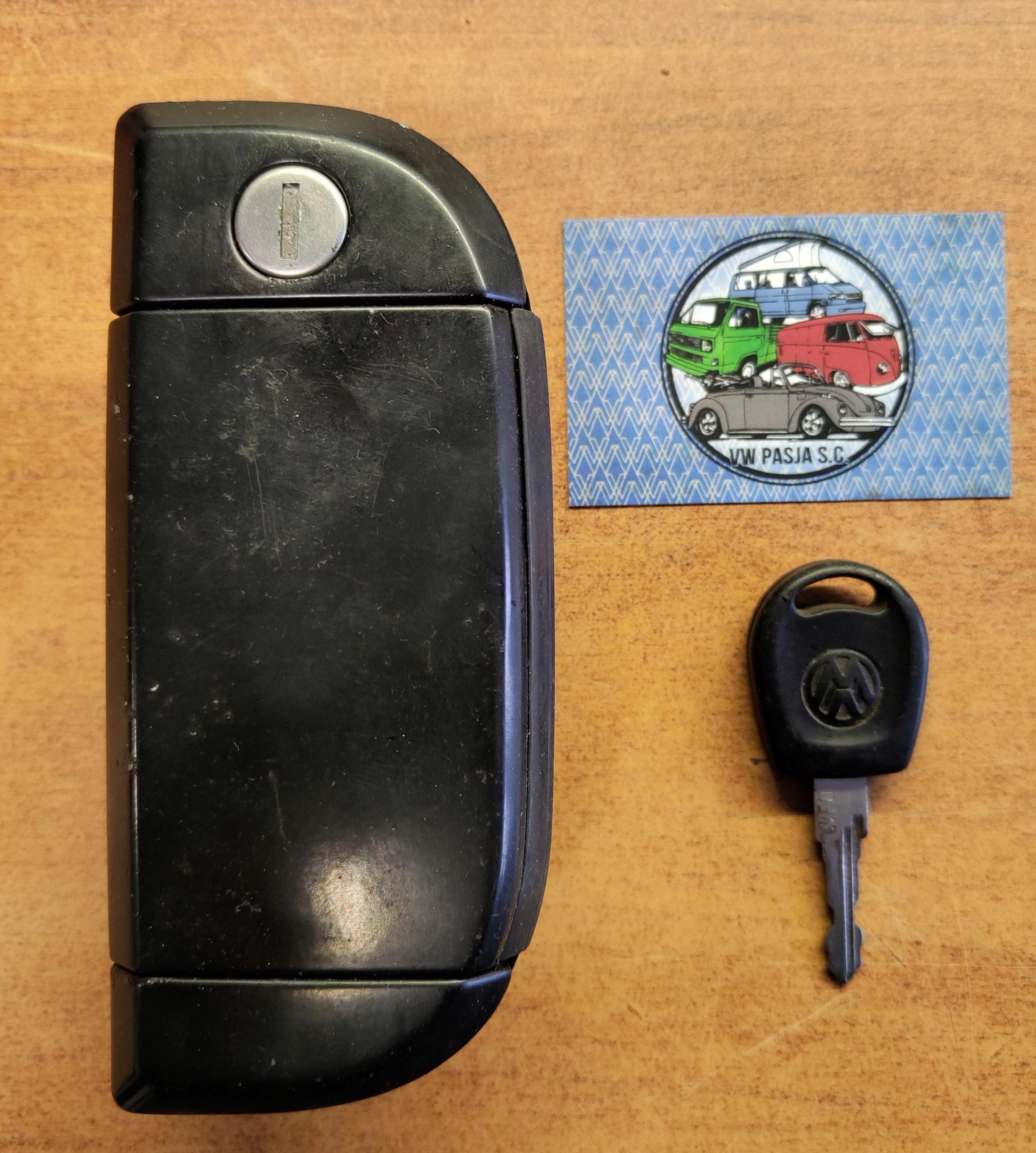 701837209 - VW T4 ручка двери створки задняя оригинал