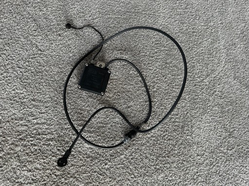 701035577B - VW T4 усилитель антенны в стекле