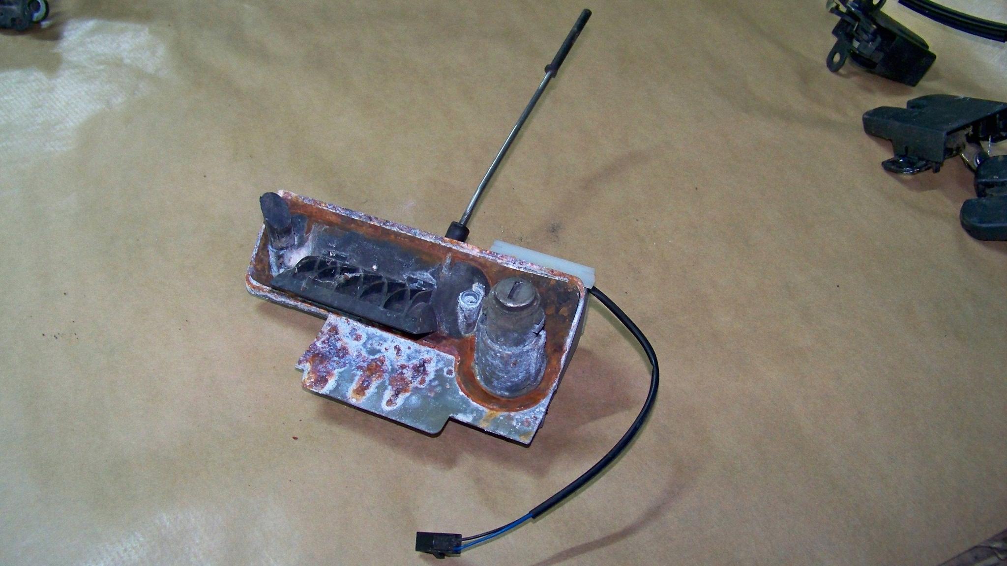 7H0827565G - VW T5 06R ручка дверей ліва задня крило