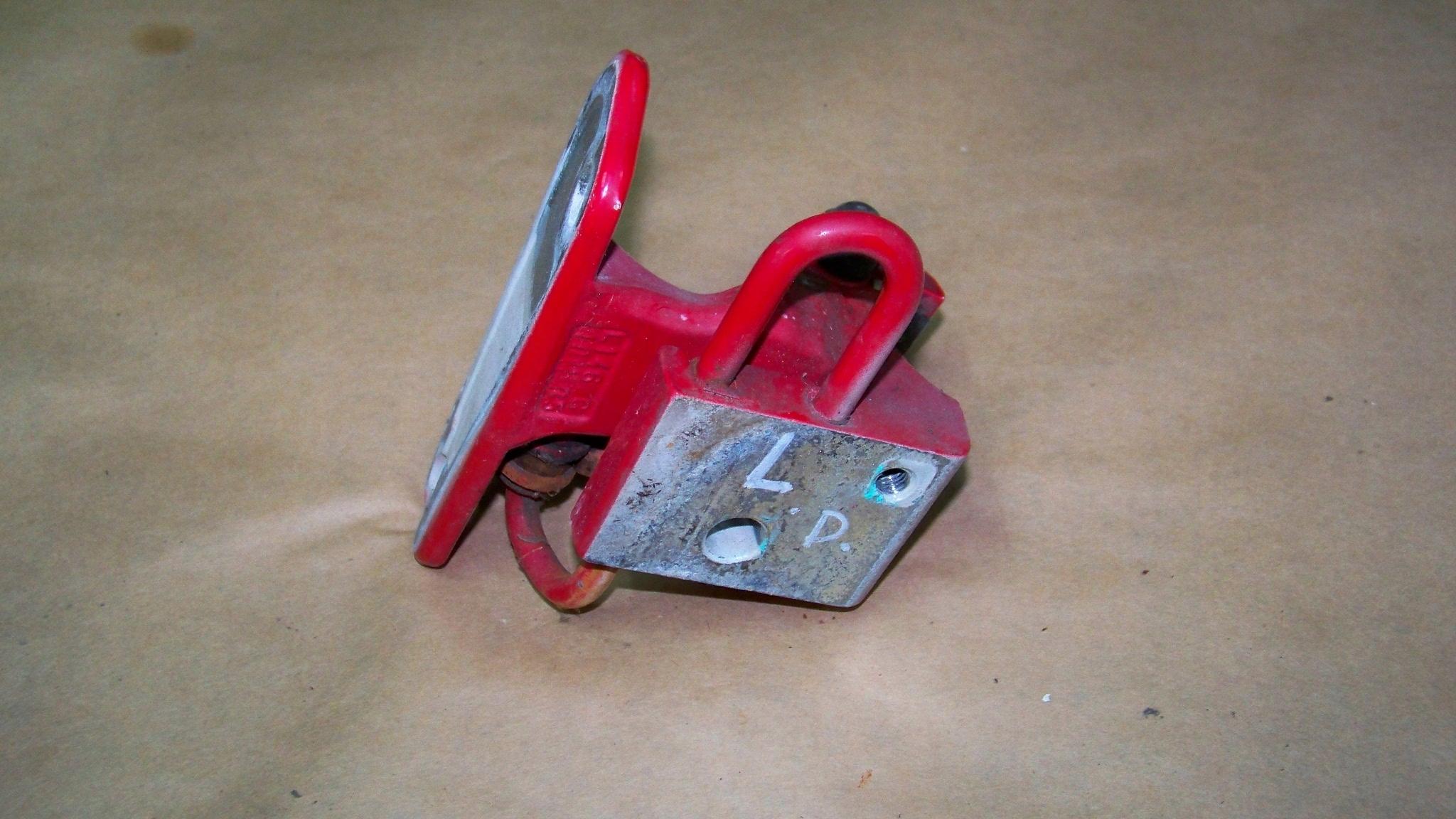 VW T5 06R петля двері ліва передня