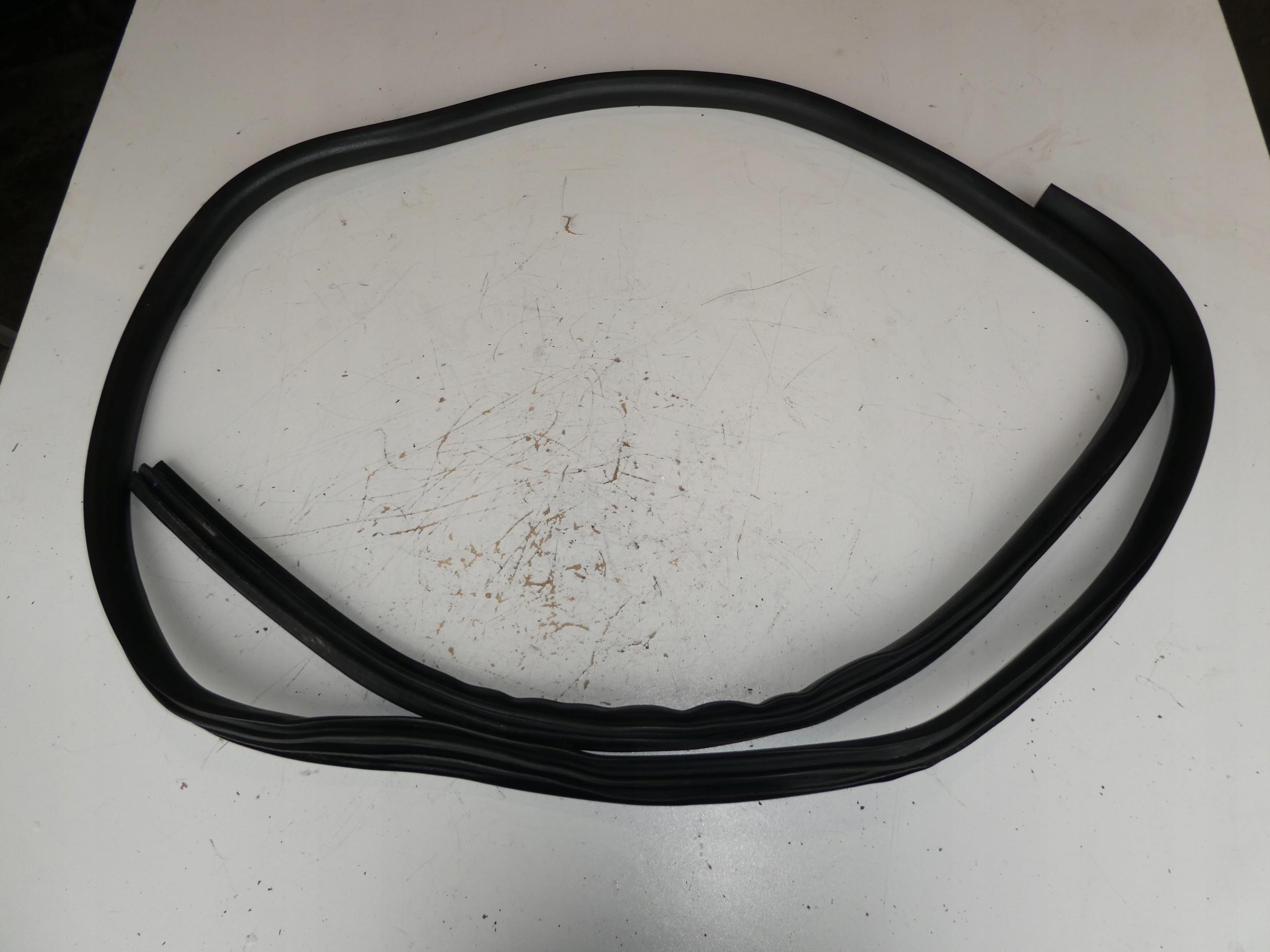 VW T5 T6 ущільнення двері лівий передній 7E0837911B