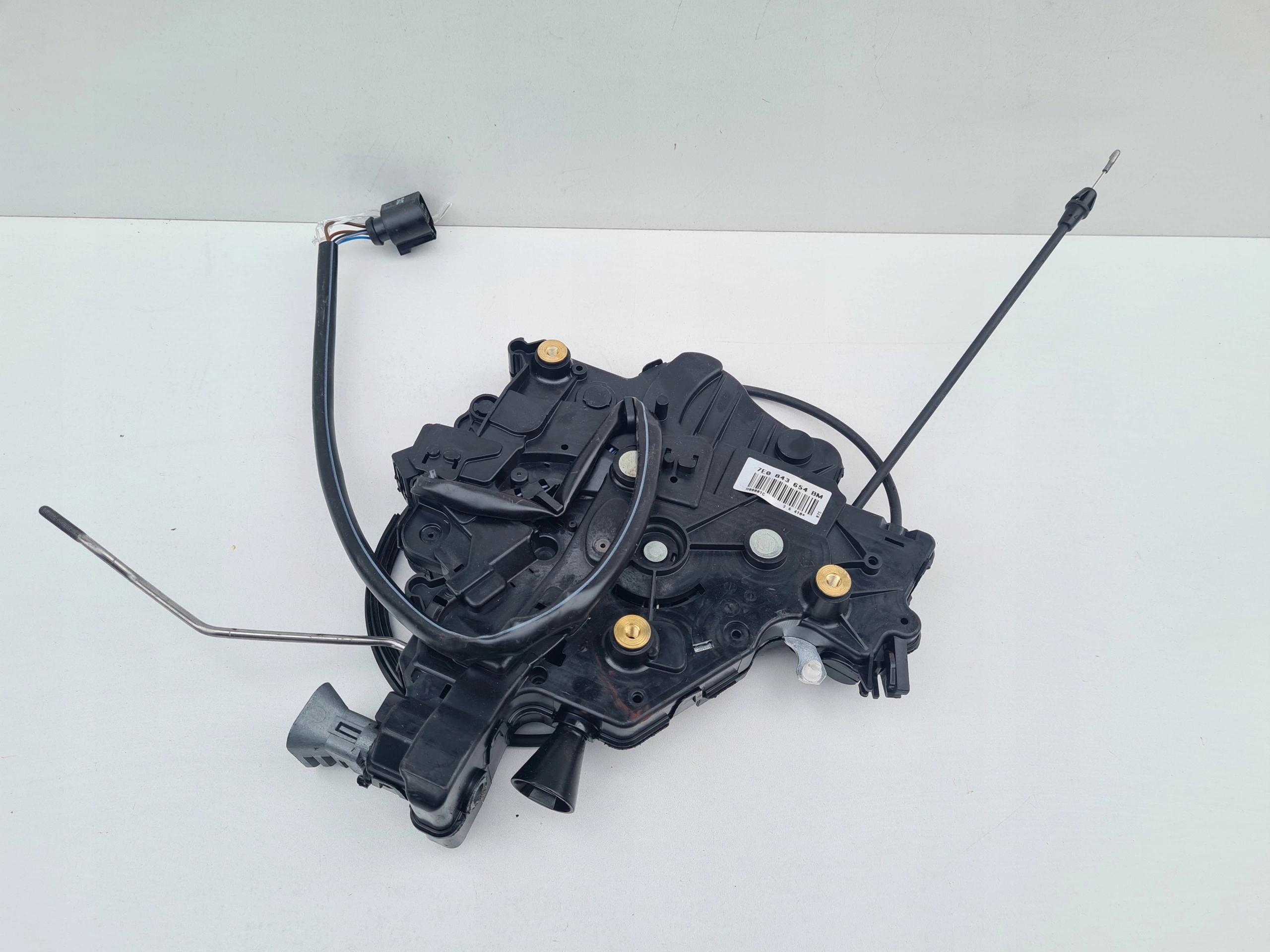 VW T5 T6 замок бічних дверей 7E0843654BM