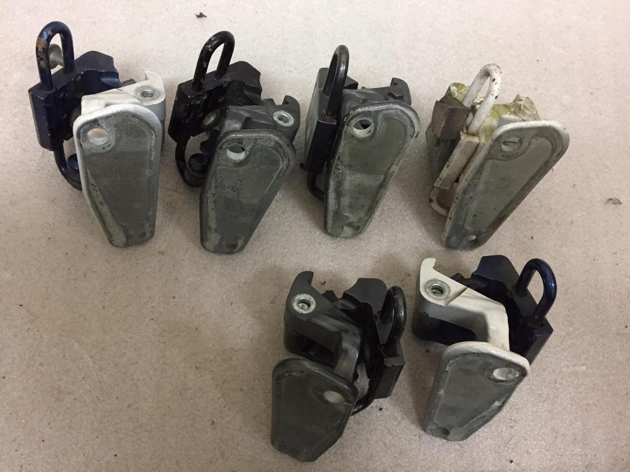 7E0831411D 7E0831412D - VW T5 T6 дверна петля 7e0831412 7E0831411