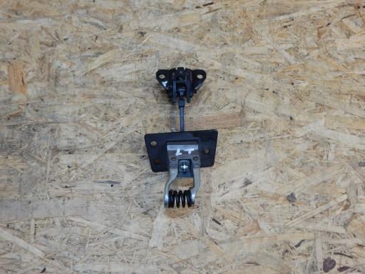 7H0827725A - VW T5 ограничитель двери крыла левый 7h0827793g