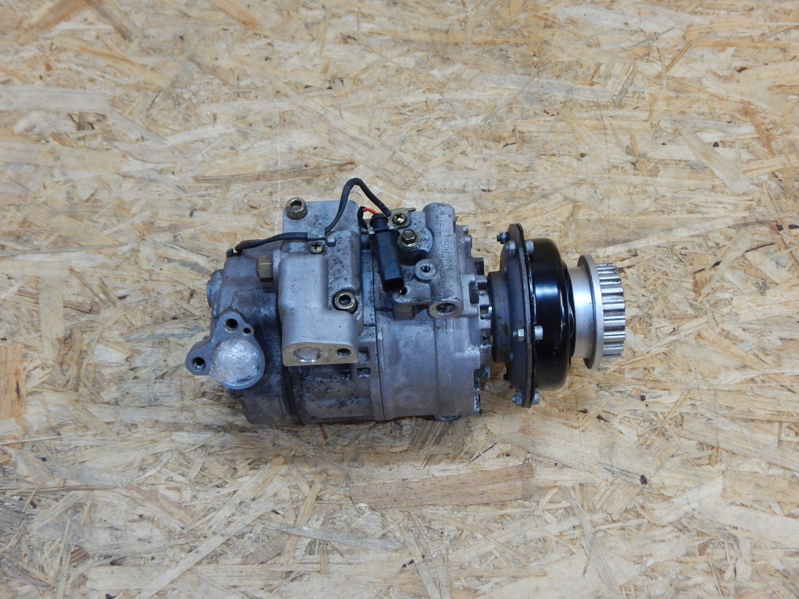 Компресор кондиціонера VW T5 2.5 TDI