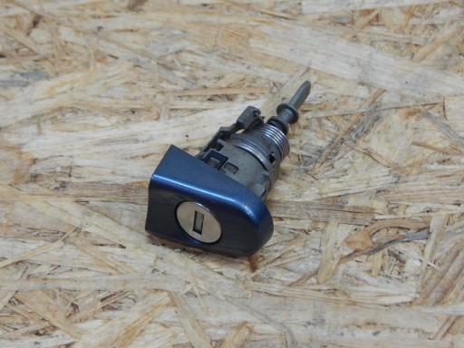 VW T5 вставка дверного замка левая передняя LD7U