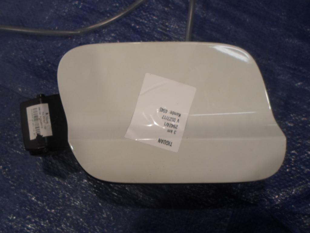 VW TIGUAN 5NA 16-17 R КРЫШКА ТОПЛИВНОГО БАКА LC9A