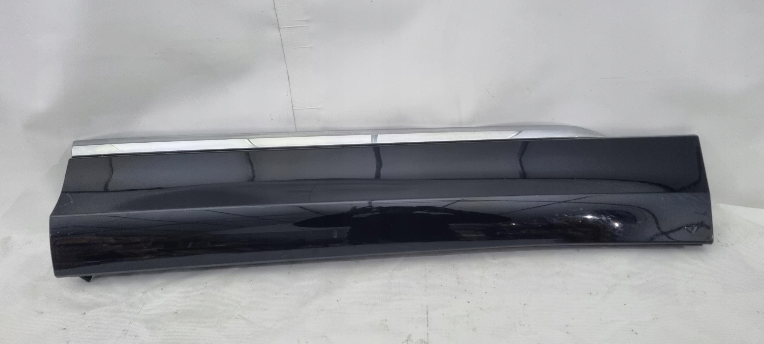 5NA854940M - VW TIGUAN II 2 5NA R-LINE МОЛДИНГ ПЕРЕДНЬОЇ ПРАВОЇ ДВЕРІ