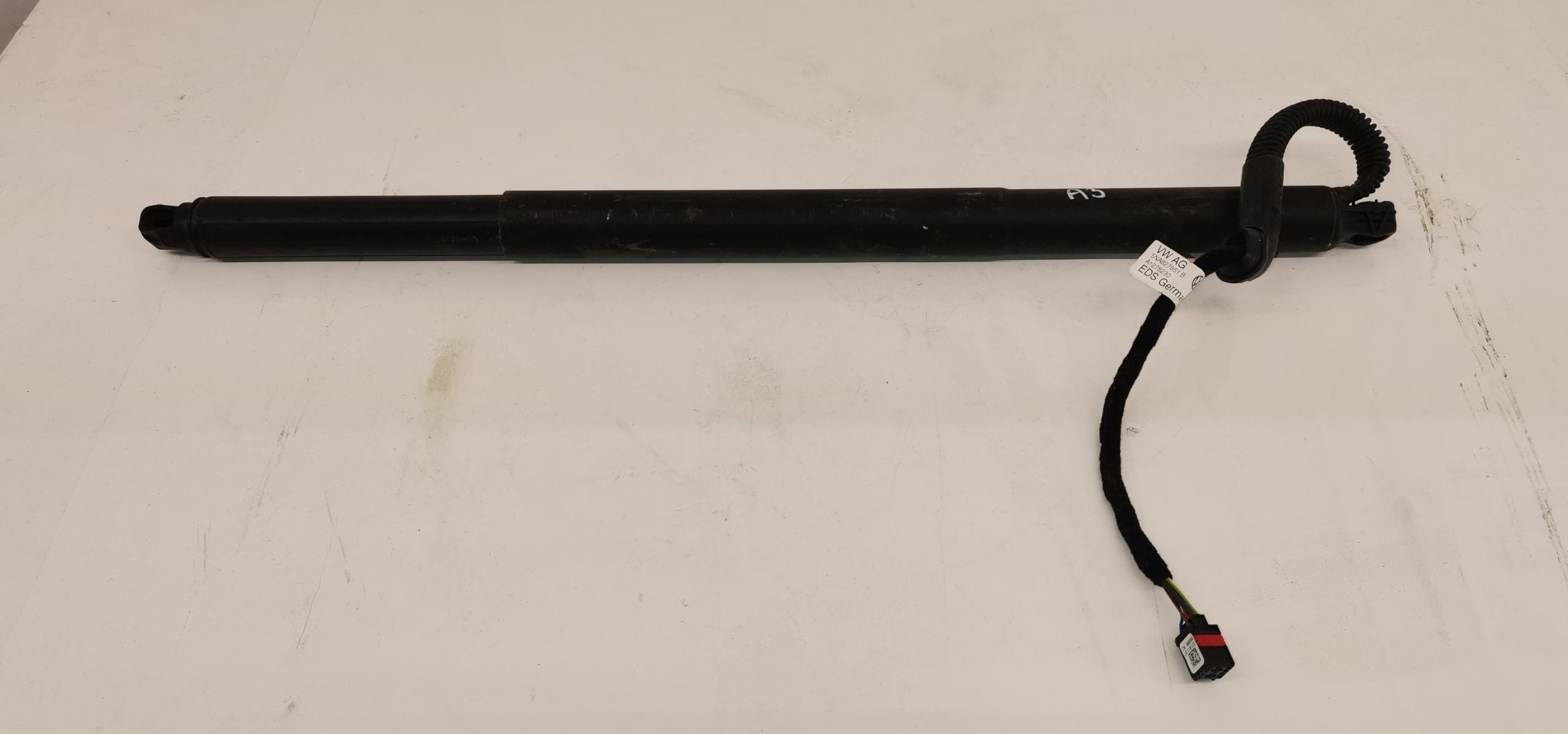 VW TIGUAN II ЭЛЕКТРИЧЕСКИЙ ПРИВОД ЗАСЛОНКИ 5NA827851B