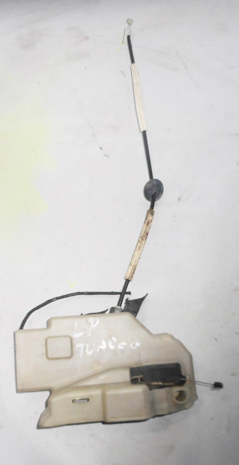 VW TOUAREG 7L 04 ЗАМОК ПЕРЕДНІЙ ЛІВИЙ ПЕРЕДНІЙ