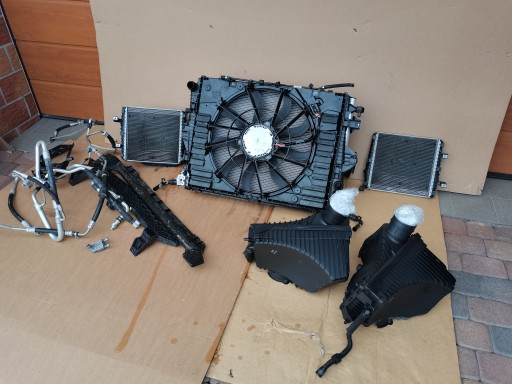 7P0121207B, 7P0121203K - Комплект радиатора vw touareg 7p0 с вентилятором охлаждения