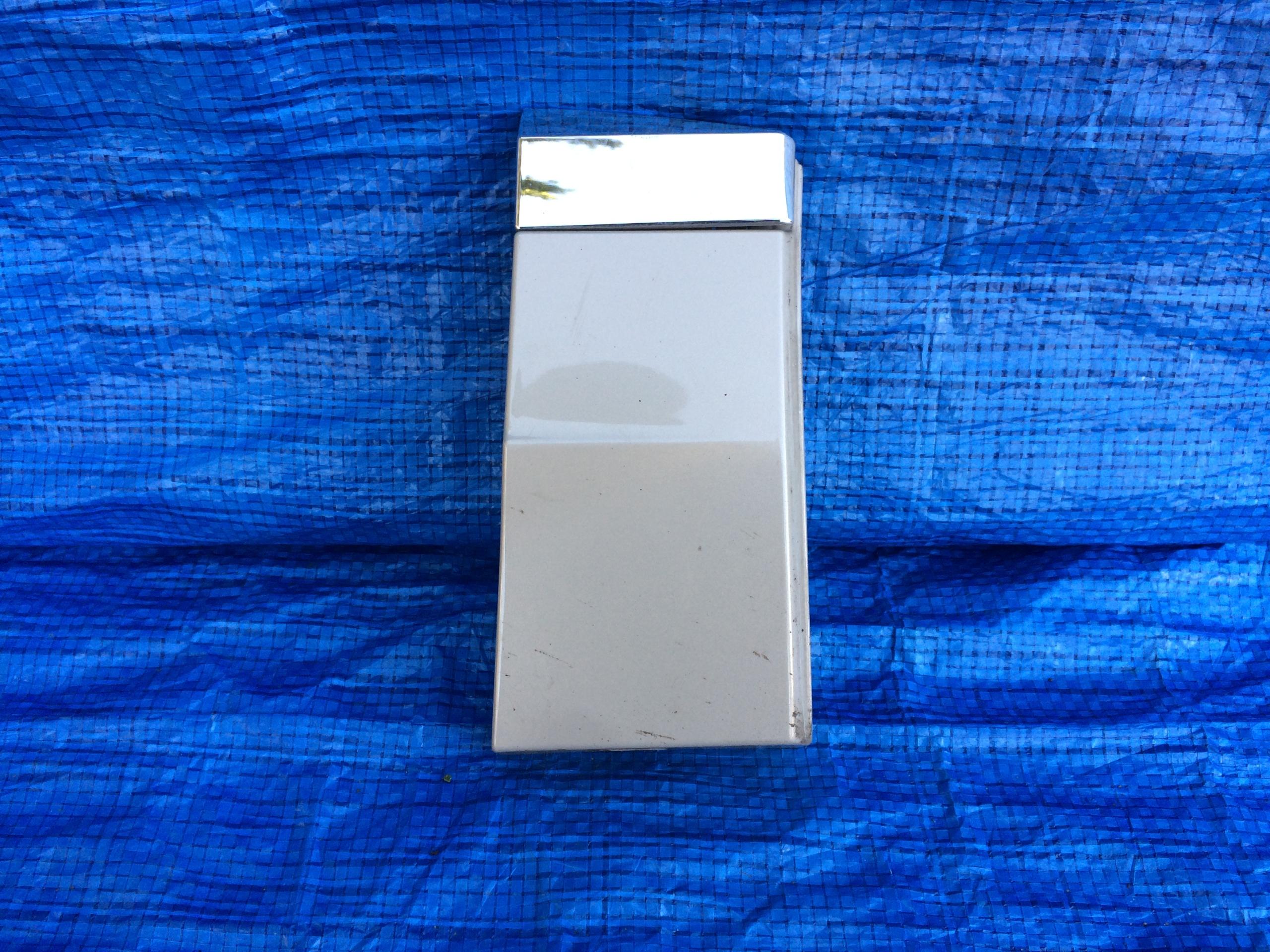 VW TOUAREG III БРИЗГОВИКИ ПЕРЕДНІЙ ПРАВИЙ ХРОМ