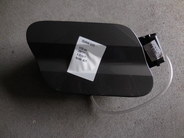 5TA809857C - VW TOURAN 5T КРЫШКА ТОПЛИВНОГО БАКА LD7R