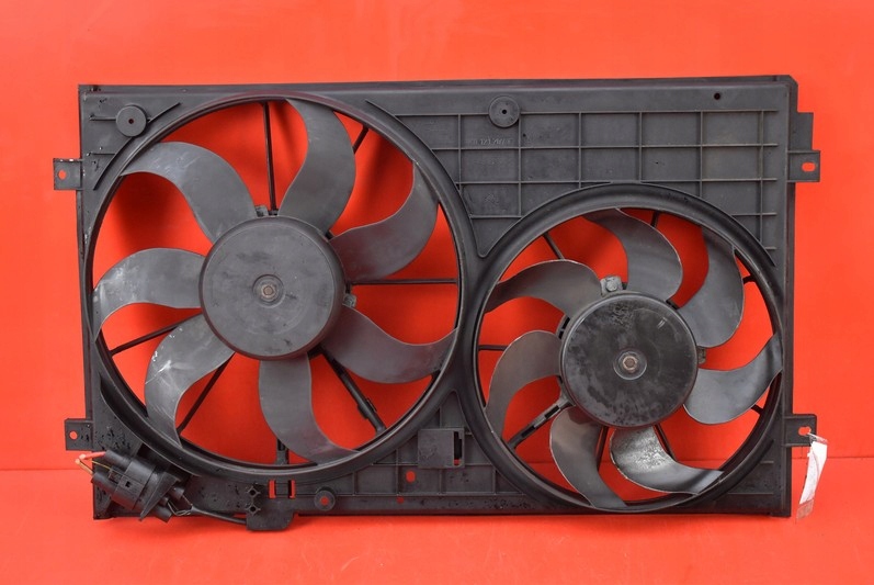 VW TOURAN ВЕНТИЛЯТОР ОХОЛОДЖЕННЯ 1K0121207T ---