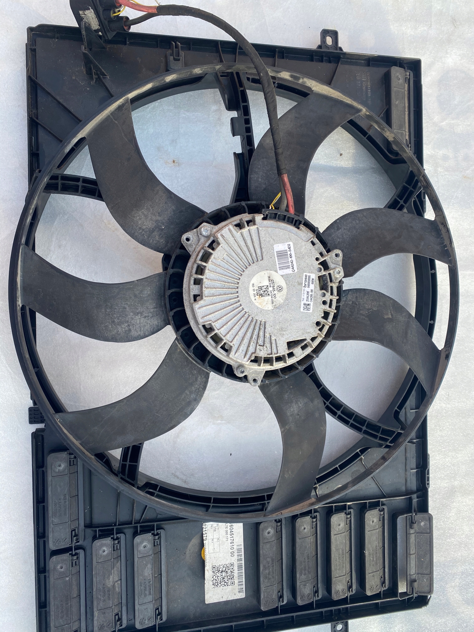 VW TRANSPORTER T6 вентилятор радиатора 7E0121207E