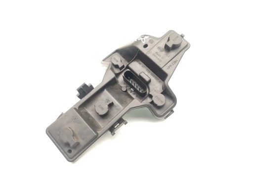 1T0945257A - Цоколь лампочки заднього ліхтаря VW Touran 2004 MPV