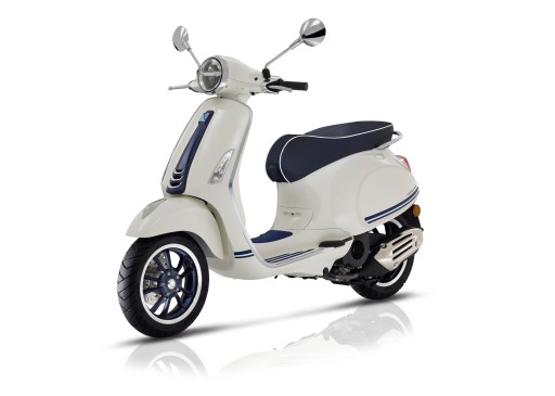 2H002764 - Vespa Primavera набір межа. наклейки Yacht Club