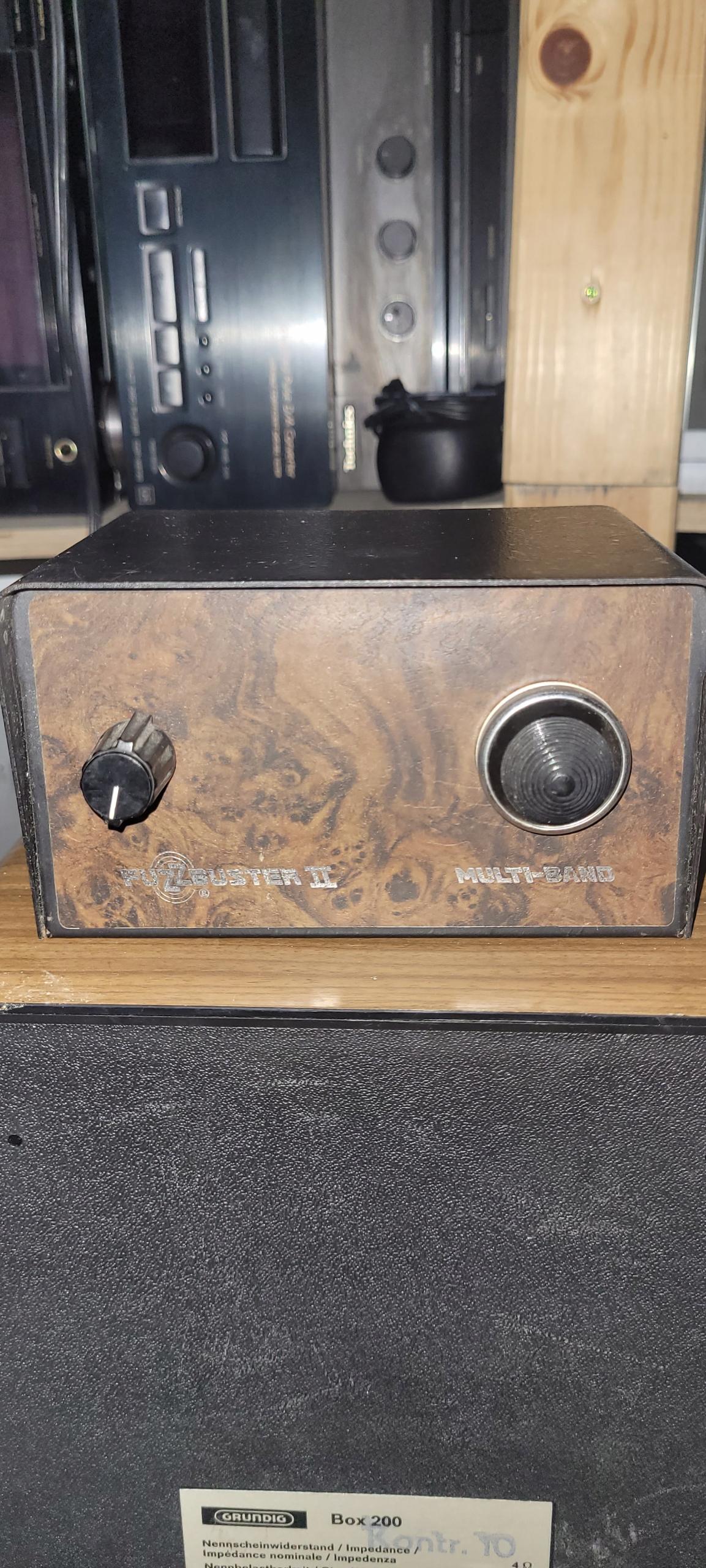 Вінтаж Fuzzbusteria багатосмуговий радар-детектор