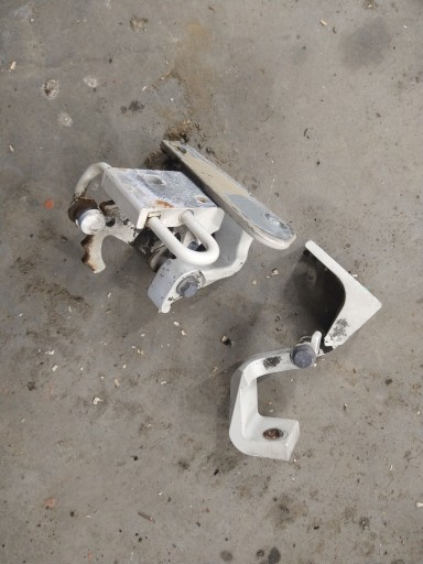 Volkswagen Transporter t5 петлі для передньої правої двері