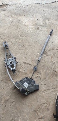 Volvo OE 31253917 замок дверей