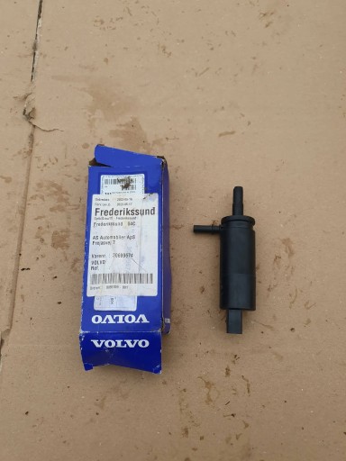 Volvo S60 XC70 новий насос омивача високого тиску 30699674