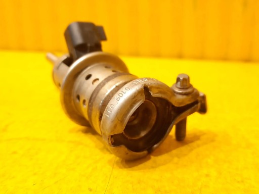 Volvo V60 II 2.0 D инжектор ADBLUE 32203677 18R.-