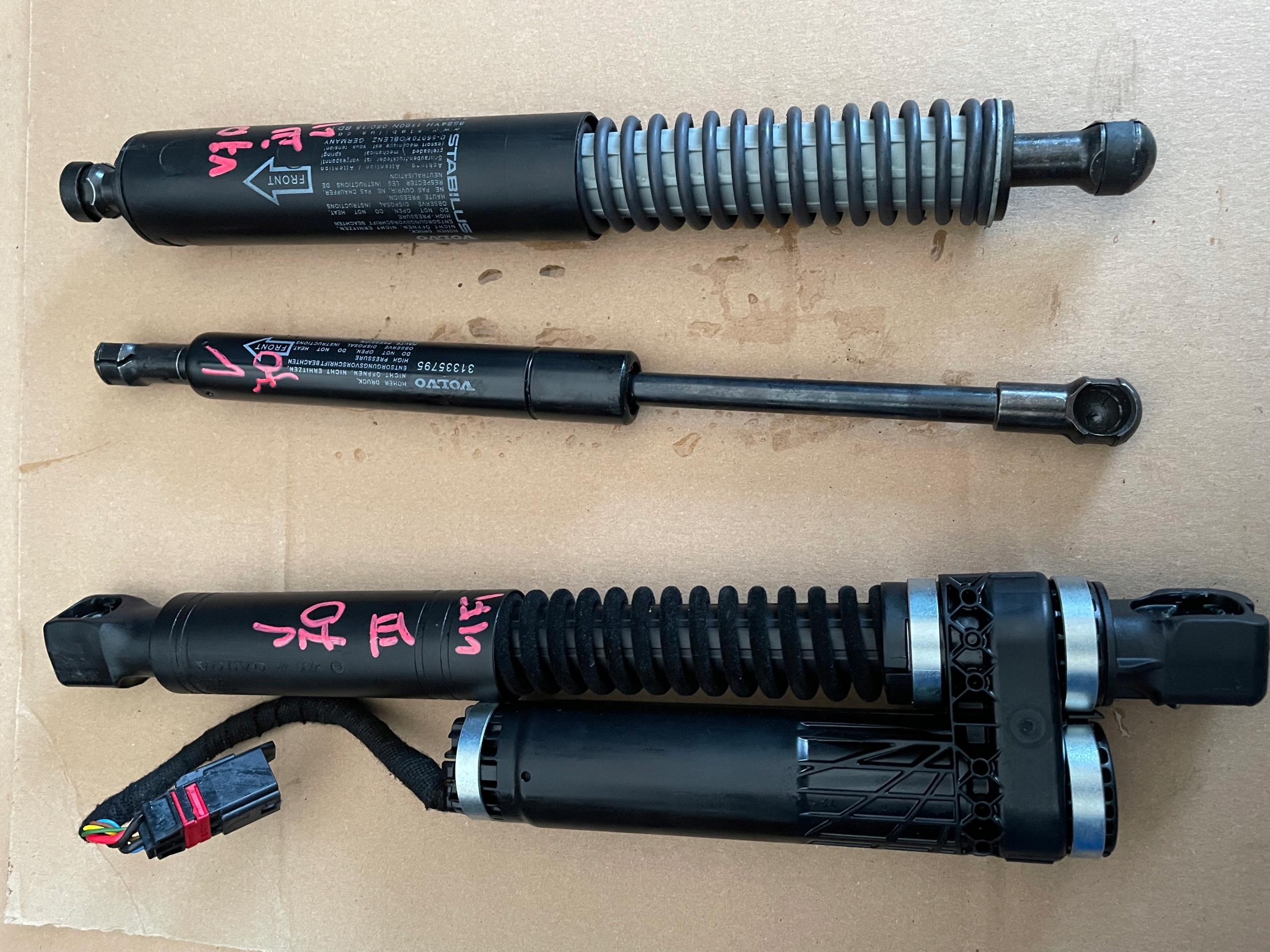 313 - Volvo V70 III лифт поршень электропривода. закрылки