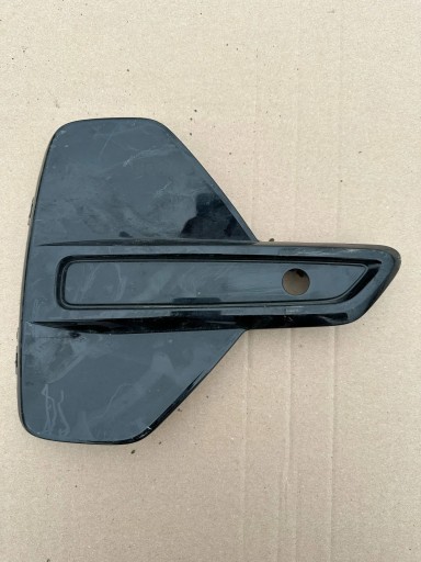 Volvo xc40 решітка радіатора переднього бампера права 32347389