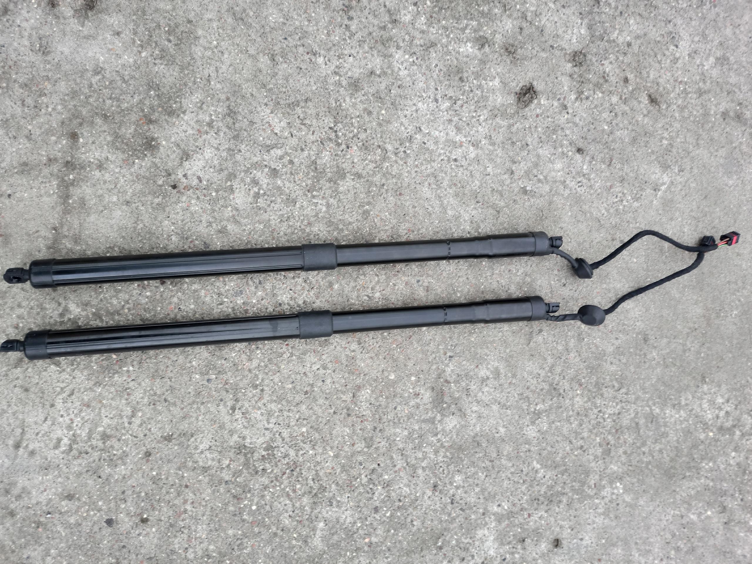 32296915 v426 - Volvo XC60 II 2021 електричний привід багажника