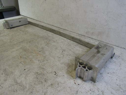 Volvo XC60 II нижняя балка переднего бампера 31429924