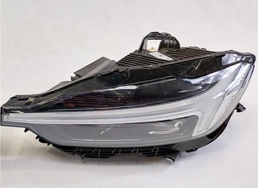 Volvo XC60 Левая средняя светодиодная лампа 32337374